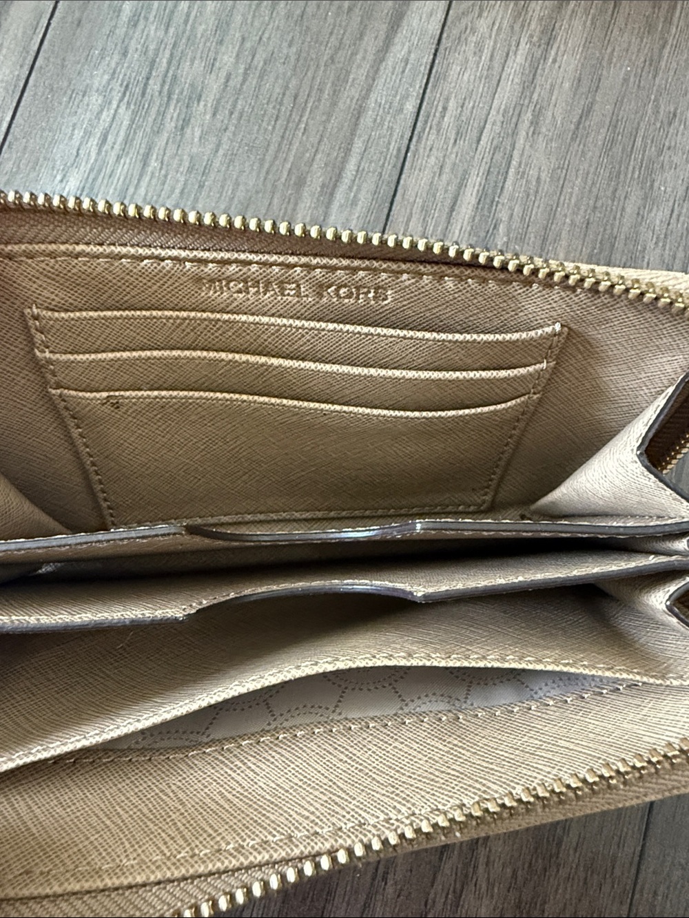 Michael Kors Beige Gold-Plate Zip Wallet - Picture 6 of 10